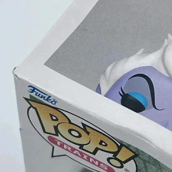 Funko Pop Disney Villians Ursula in Cart #17 - Picture 8 of 8